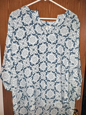 Cato Floral Tunic Blue & White Size Large